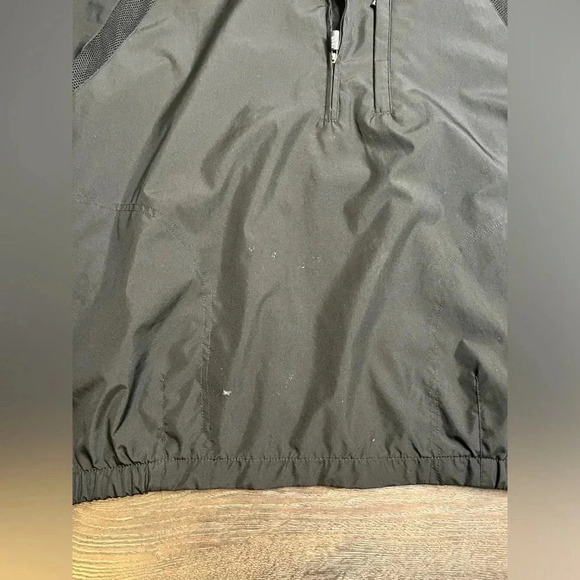 Izod Windbreaker Jacket Mens Short Sleeve 1/4 Zip Black Pullover - Picture 3 of 4